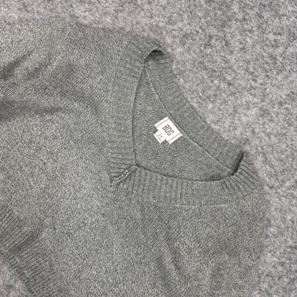 BDG Urban Outfitters Gray V-Neck Cropped Knit Sweater Small Recycled Polyester